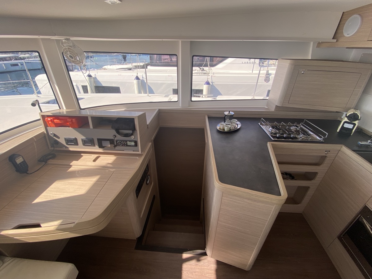 Lagoon 42 — photo 29