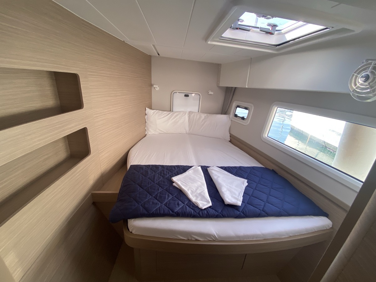 Lagoon 42 — photo 20