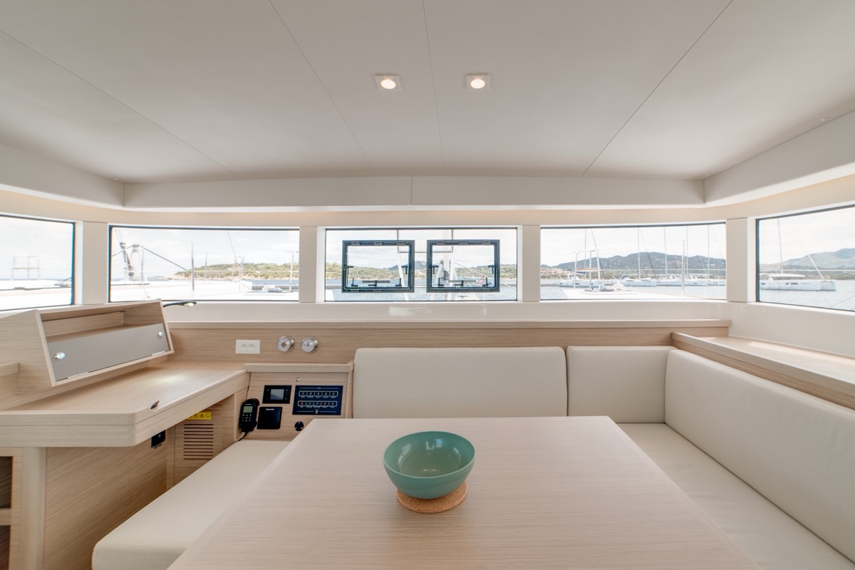 Lagoon 40 — photo 16