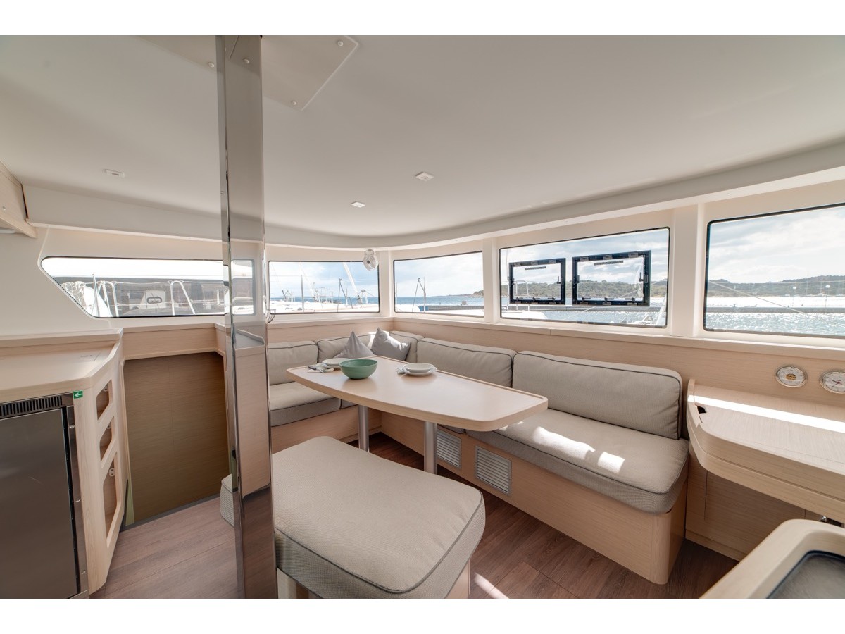 Lagoon 42 (3 cab) — photo 45