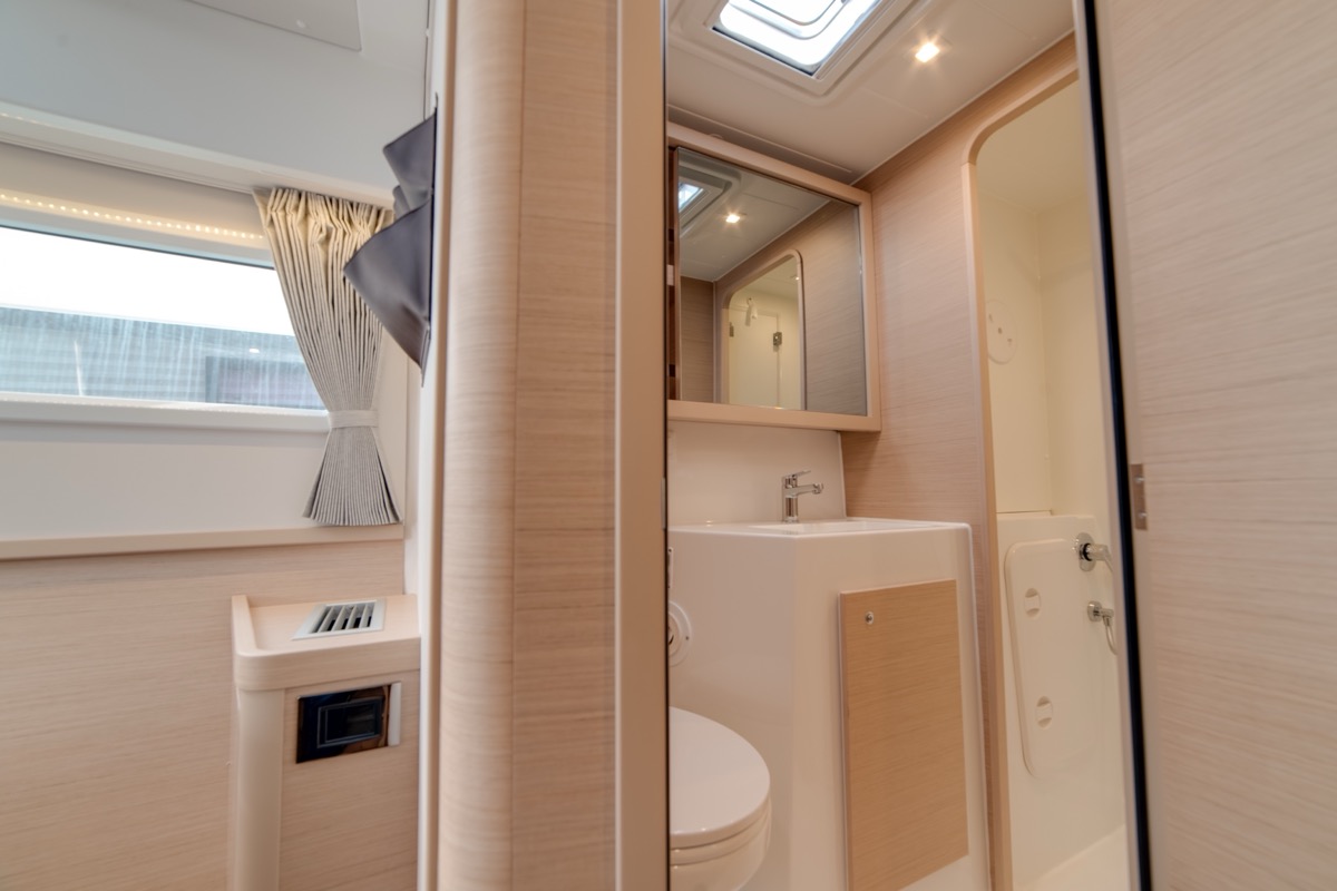 Lagoon 42 (3 cab) — photo 62