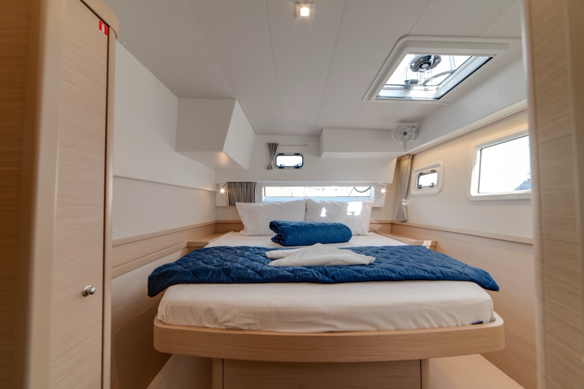 Lagoon 42 (3 cab) — photo 55