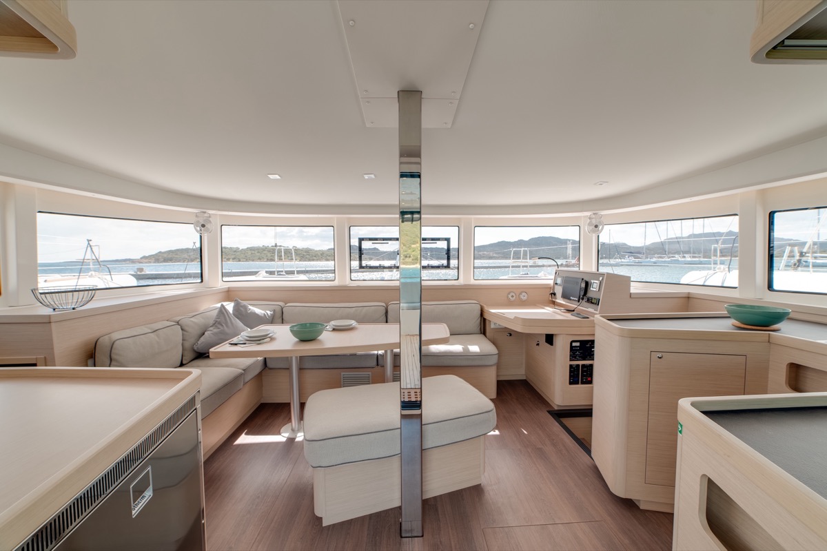 Lagoon 42 (3 cab) — photo 21