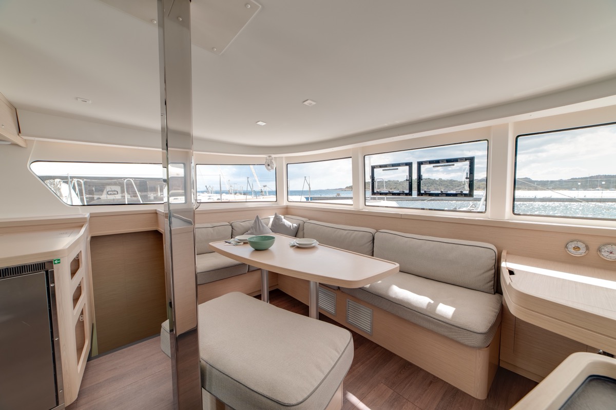Lagoon 42 (3 cab) — photo 29