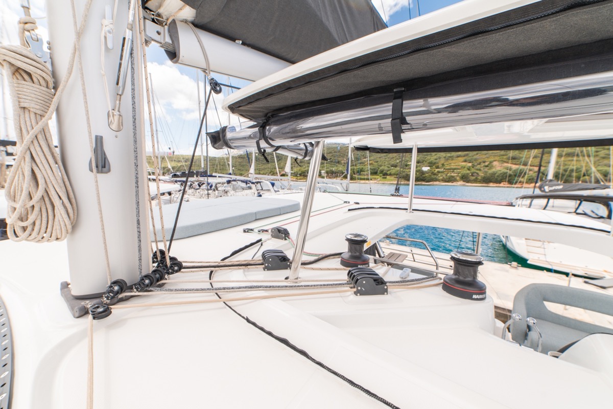 Lagoon 42 (3 cab) — photo 47