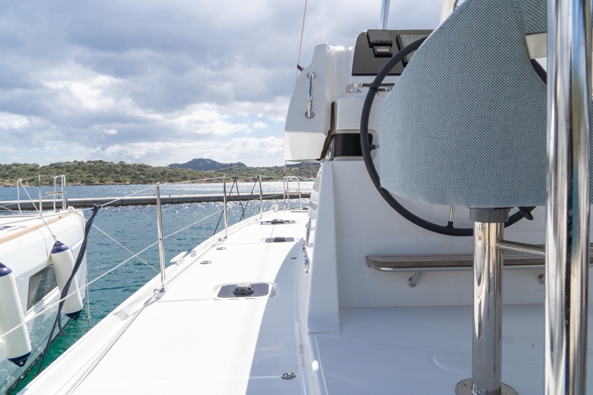 Lagoon 42 (3 cab) — photo 34
