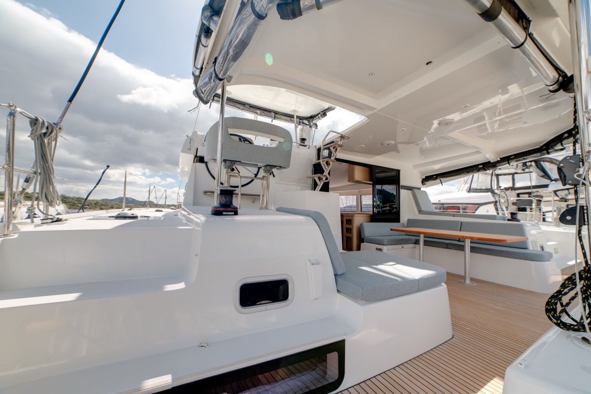 Lagoon 42 (3 cab) — photo 39