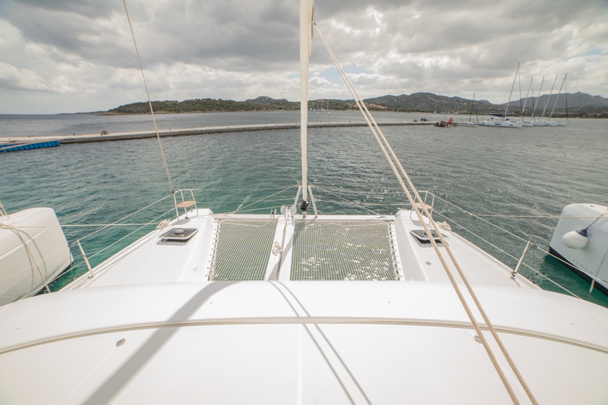 Lagoon 42 (3 cab) — photo 40