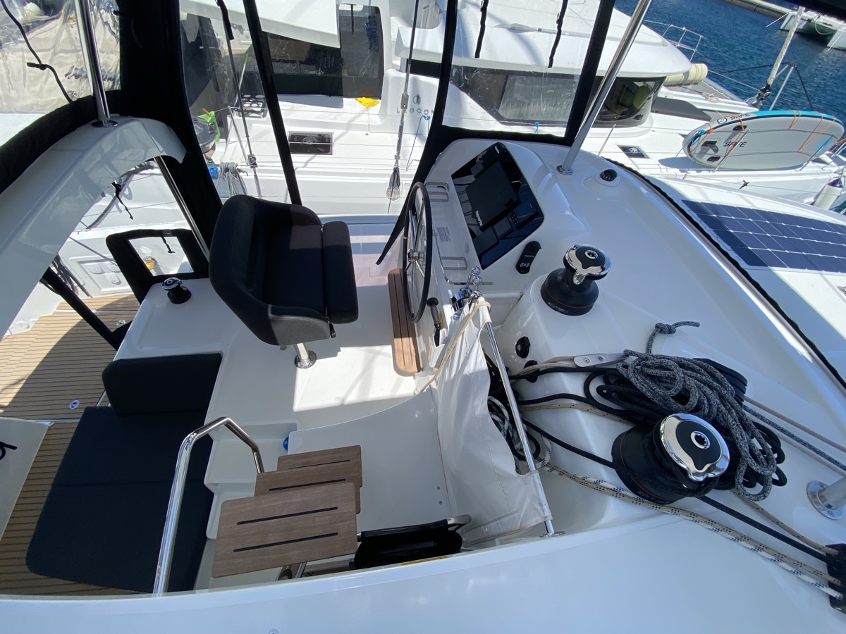 Lagoon 42 — photo 23