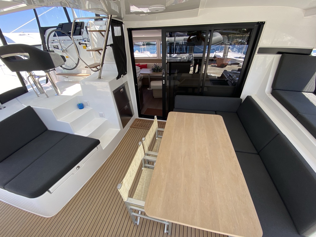 Lagoon 42 — photo 18