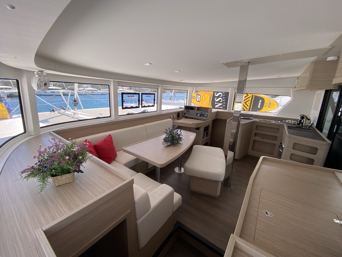 Lagoon 42 — photo 20