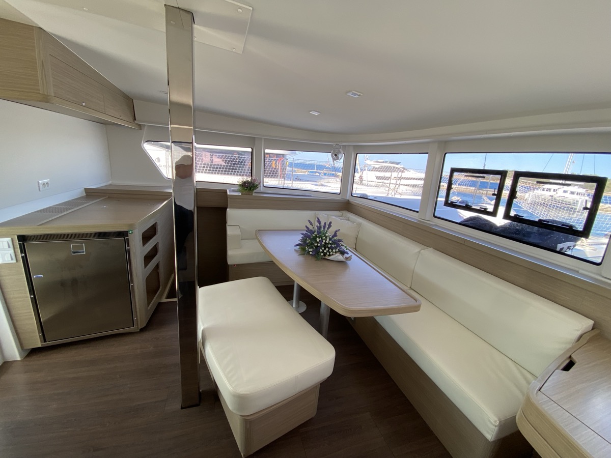 Lagoon 42 — photo 18