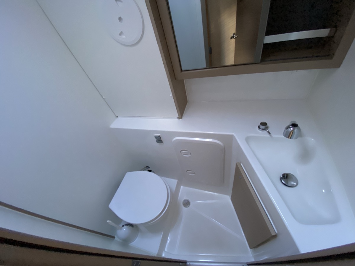 Lagoon 42 — photo 19