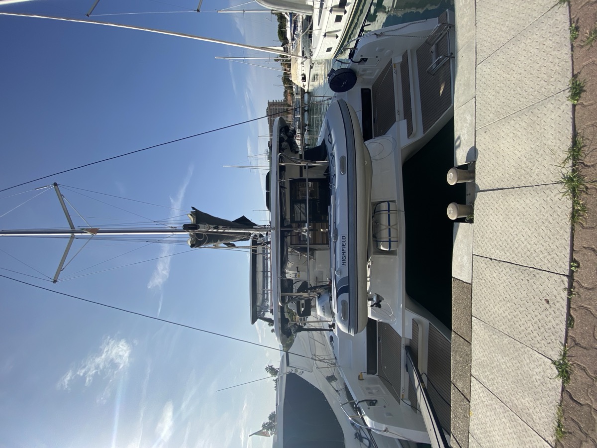 Lagoon 42 — photo 9