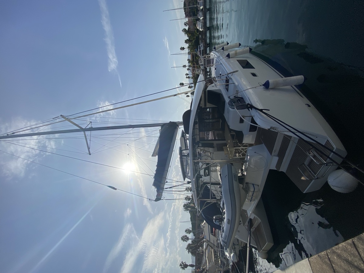 Lagoon 42 — photo 15