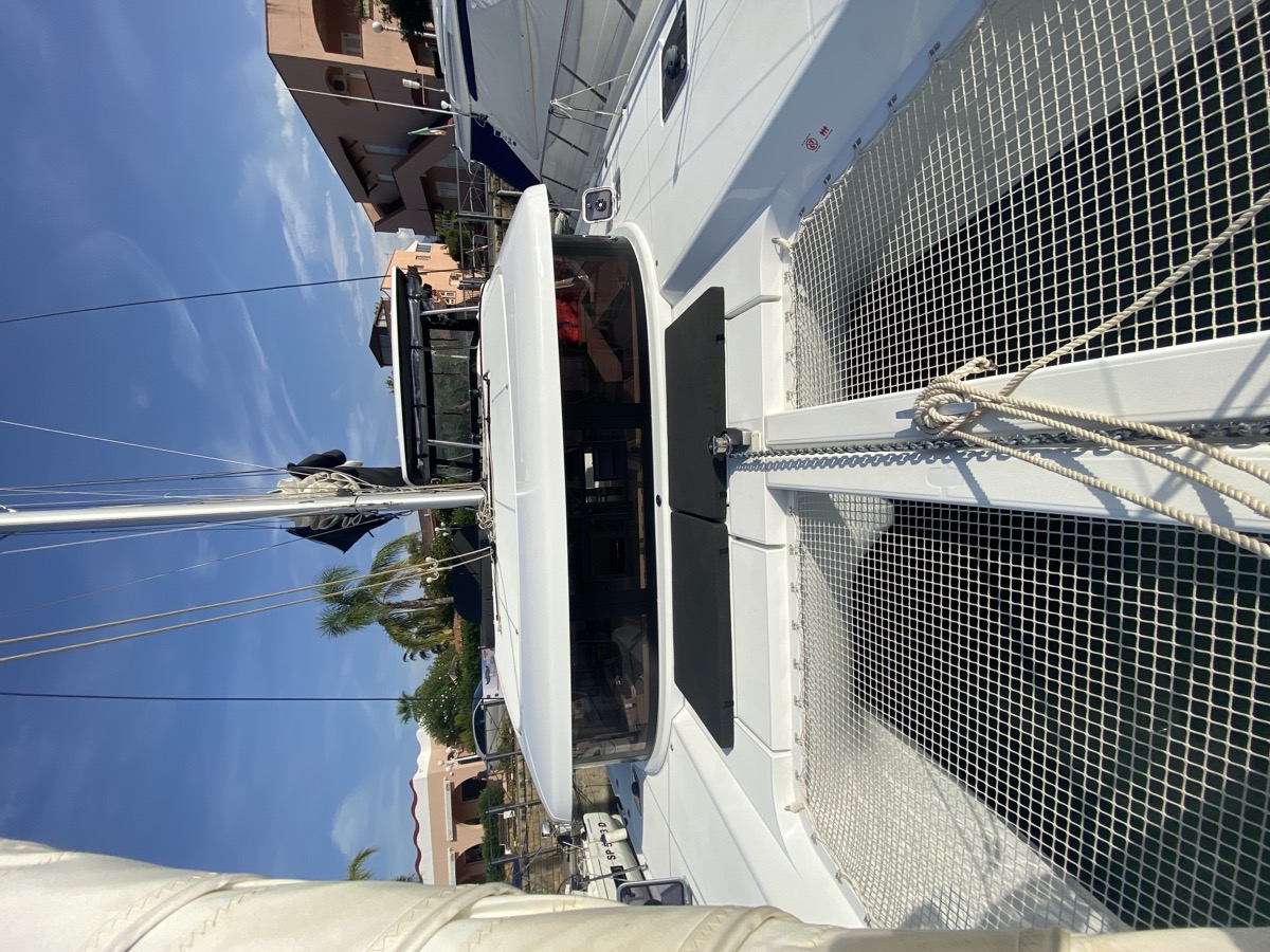 Lagoon 42 — photo 30