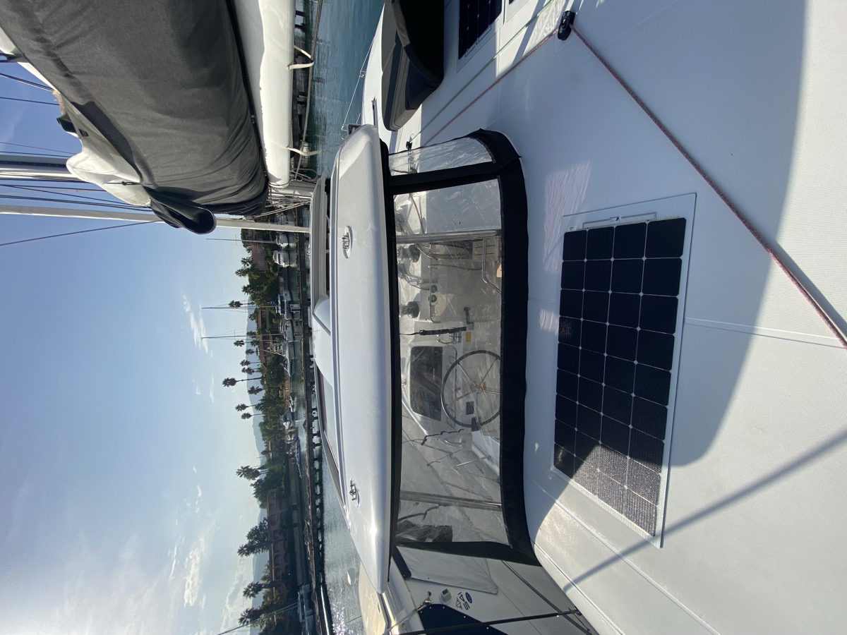 Lagoon 42 — photo 4