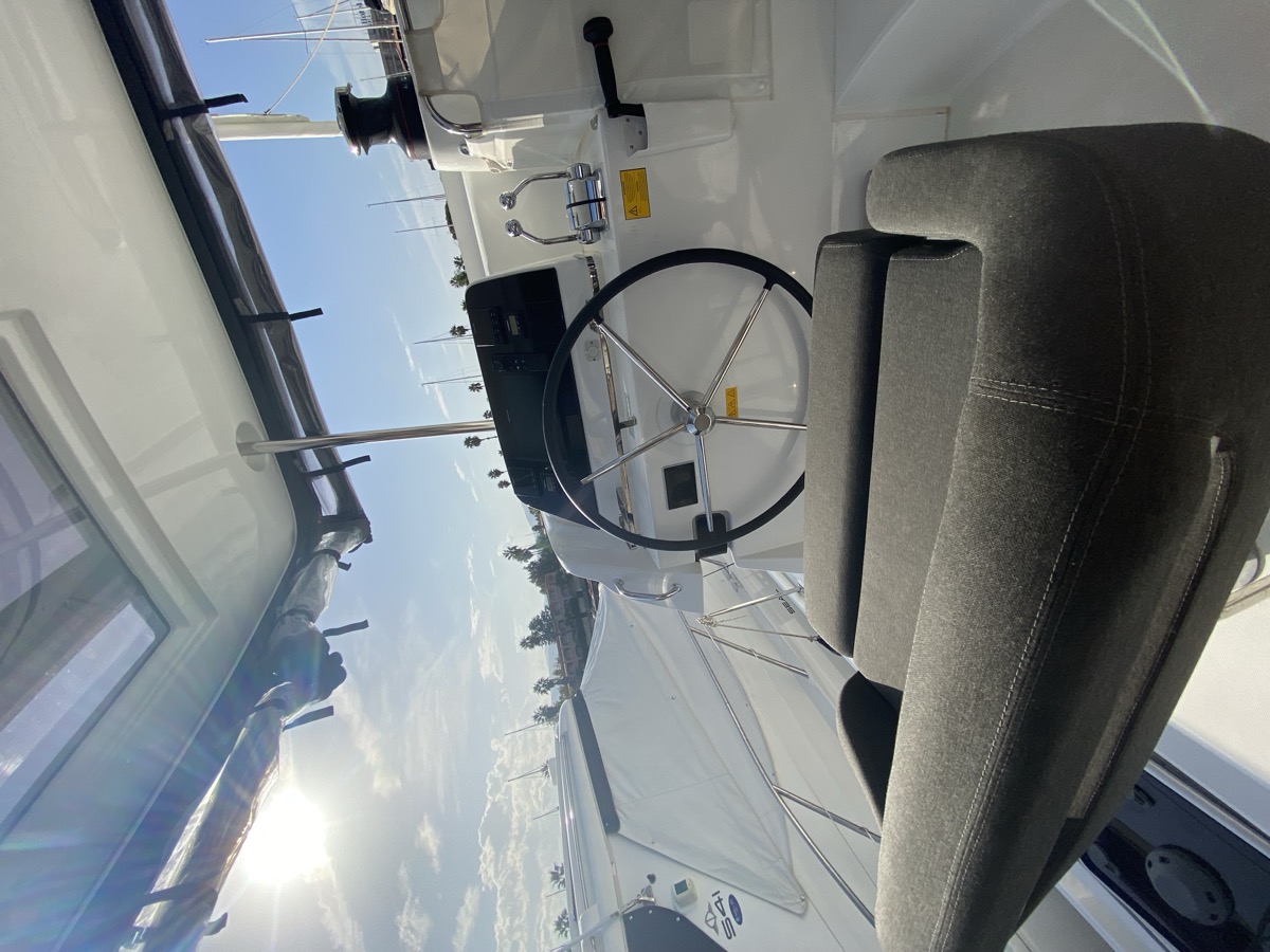 Lagoon 42 — photo 32