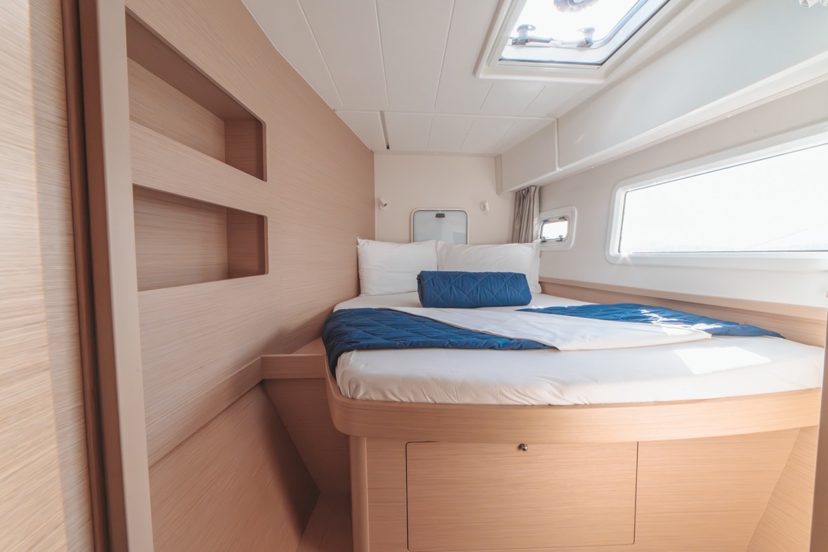 Lagoon 42 — photo 16