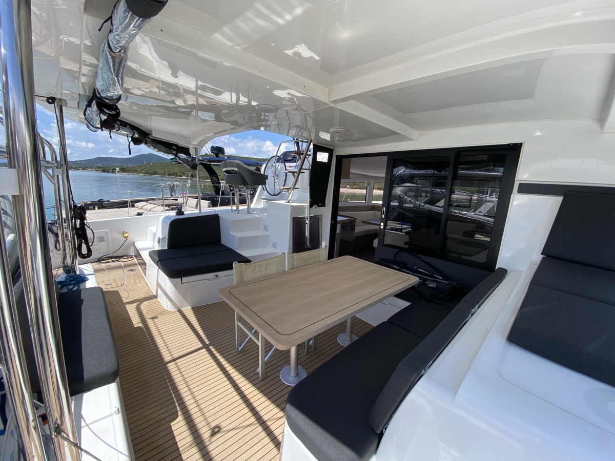 Lagoon 42 — photo 17