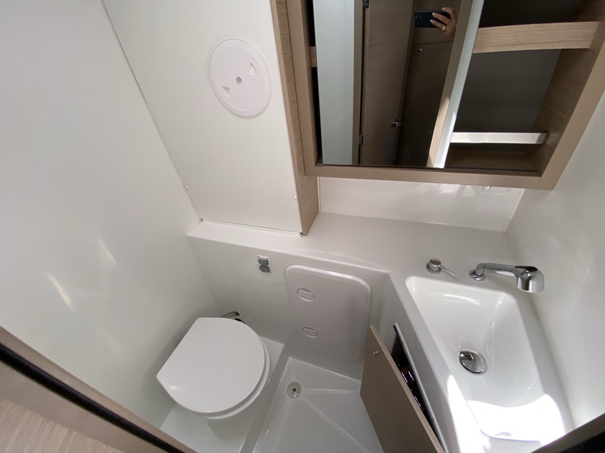 Lagoon 42 — photo 15
