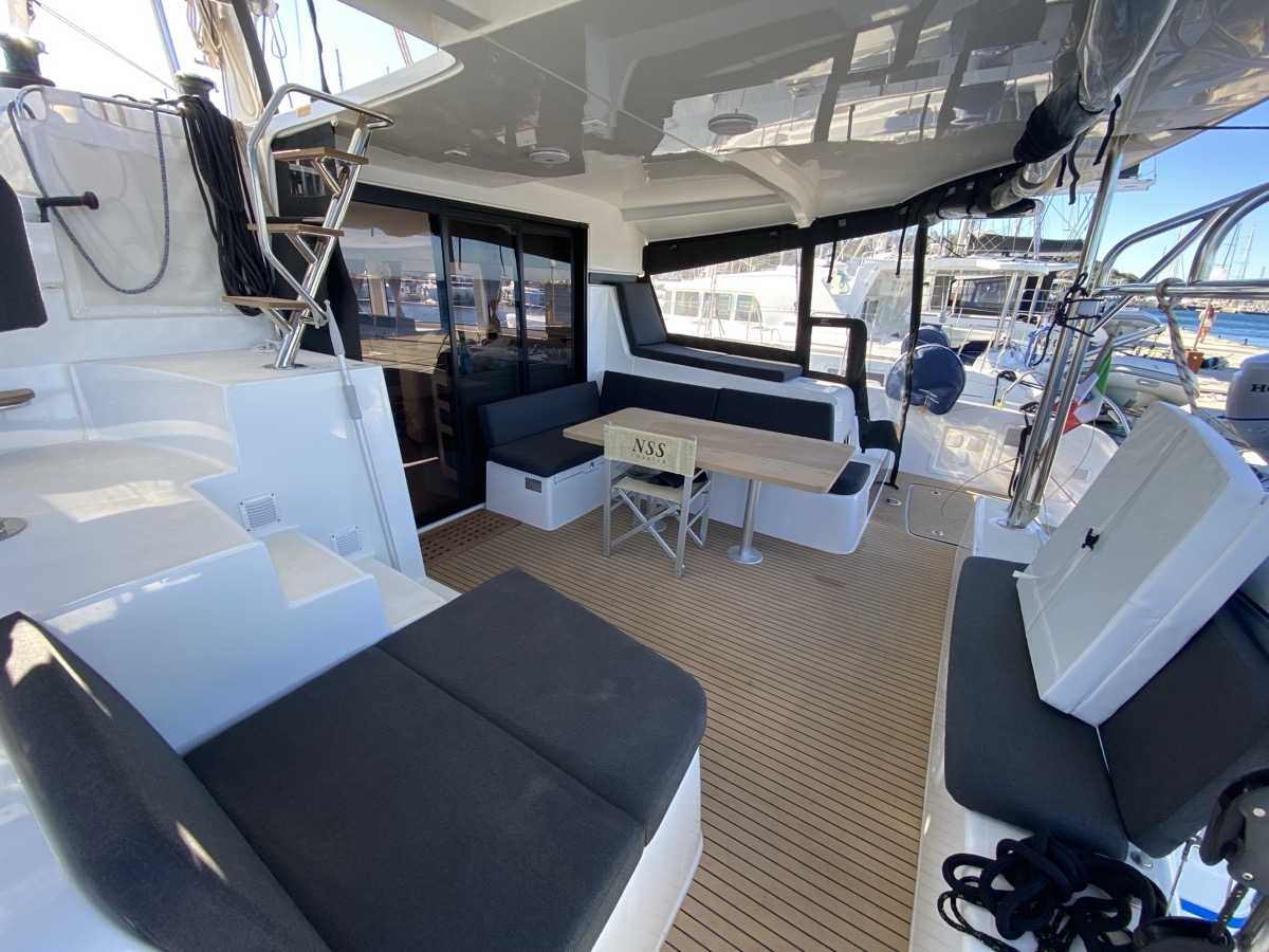 Lagoon 42 — photo 15