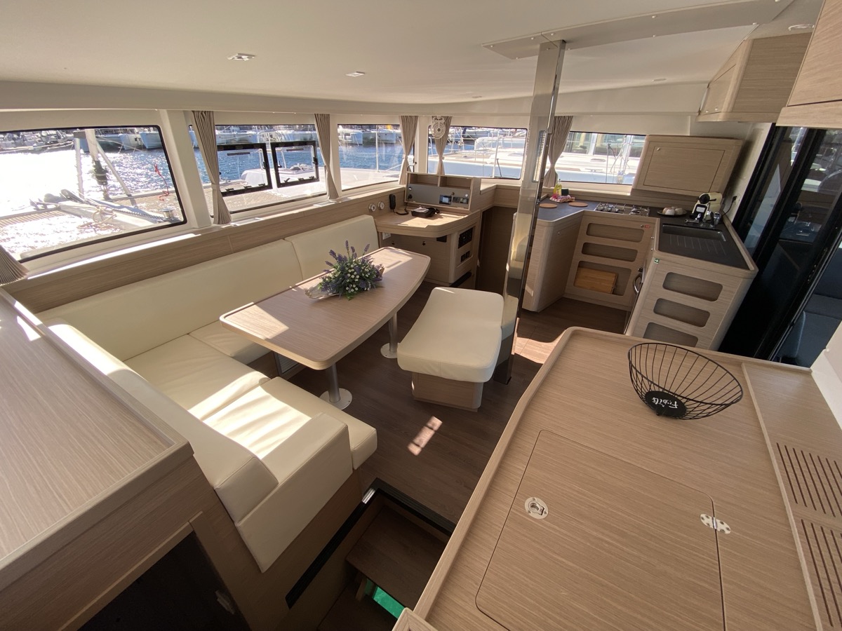 Lagoon 42 — photo 25