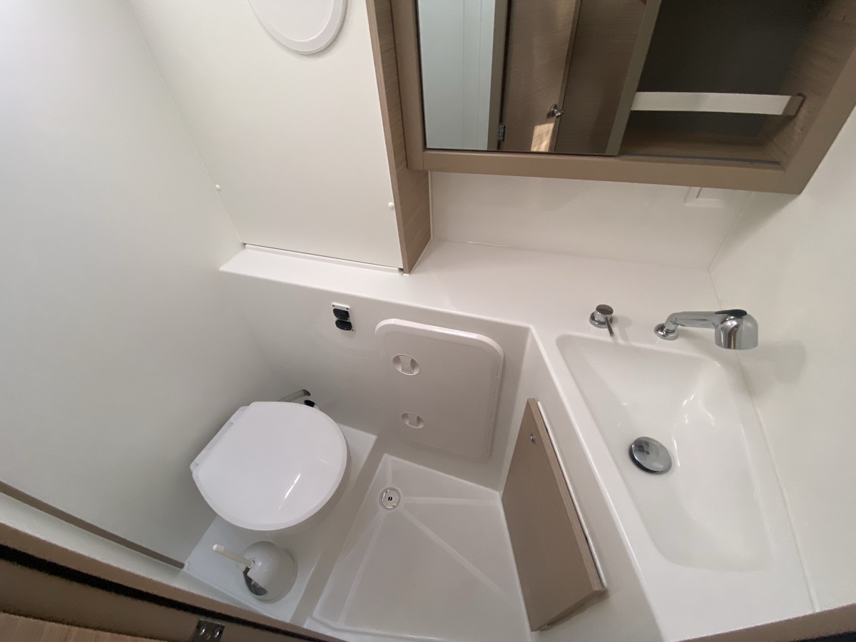 Lagoon 42 — photo 27