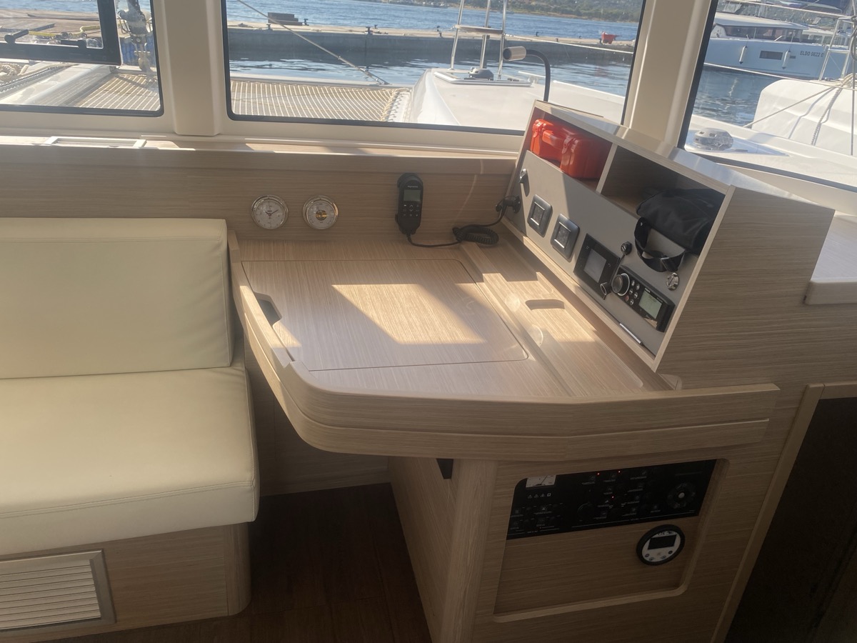 Lagoon 42 — photo 21