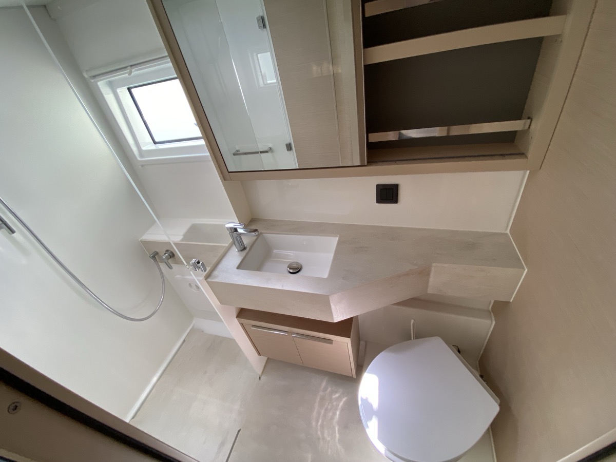 Lagoon 46 — photo 13