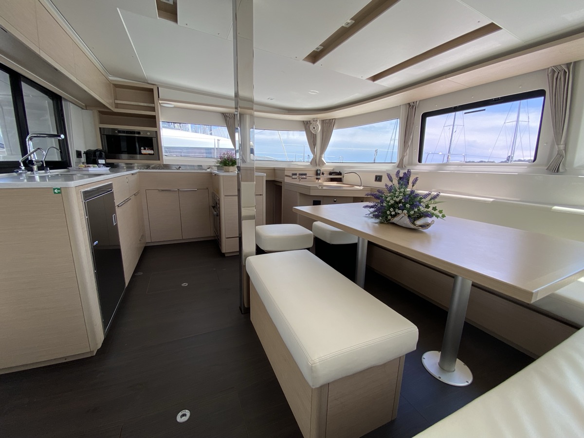Lagoon 46 — photo 21