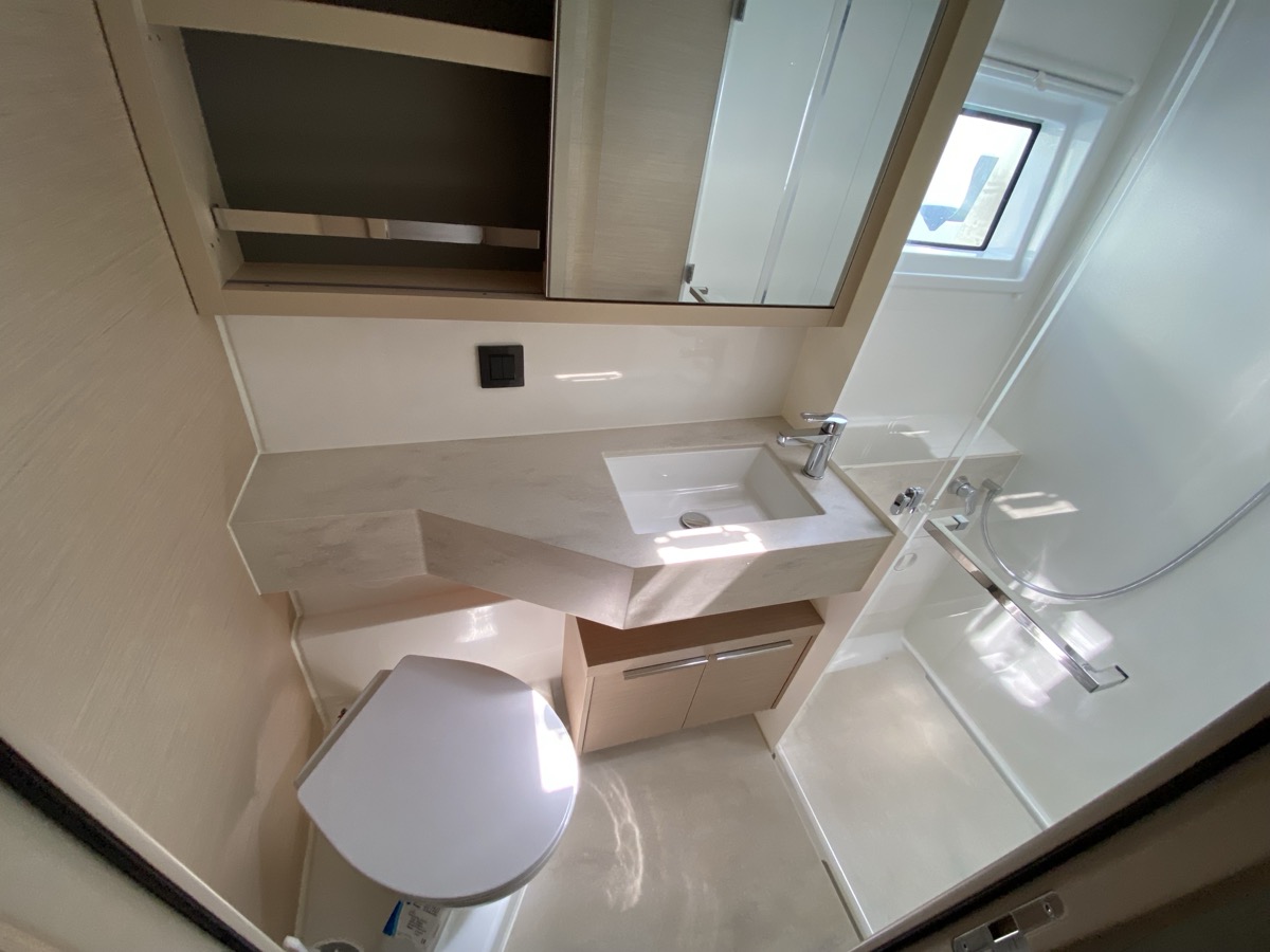 Lagoon 46 — photo 12