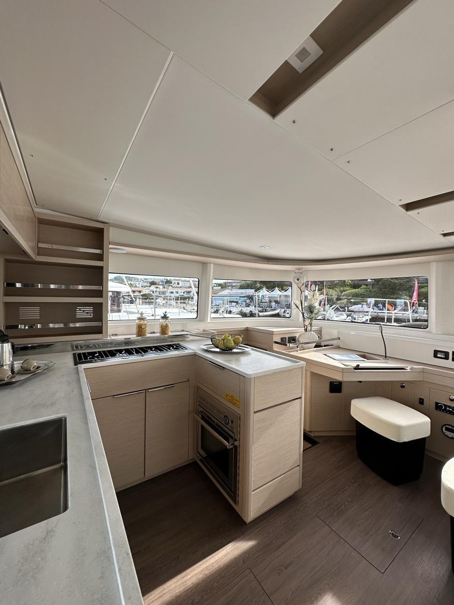 Lagoon 46 — photo 22