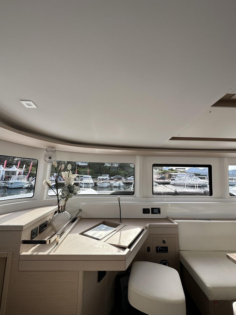Lagoon 46 — photo 27