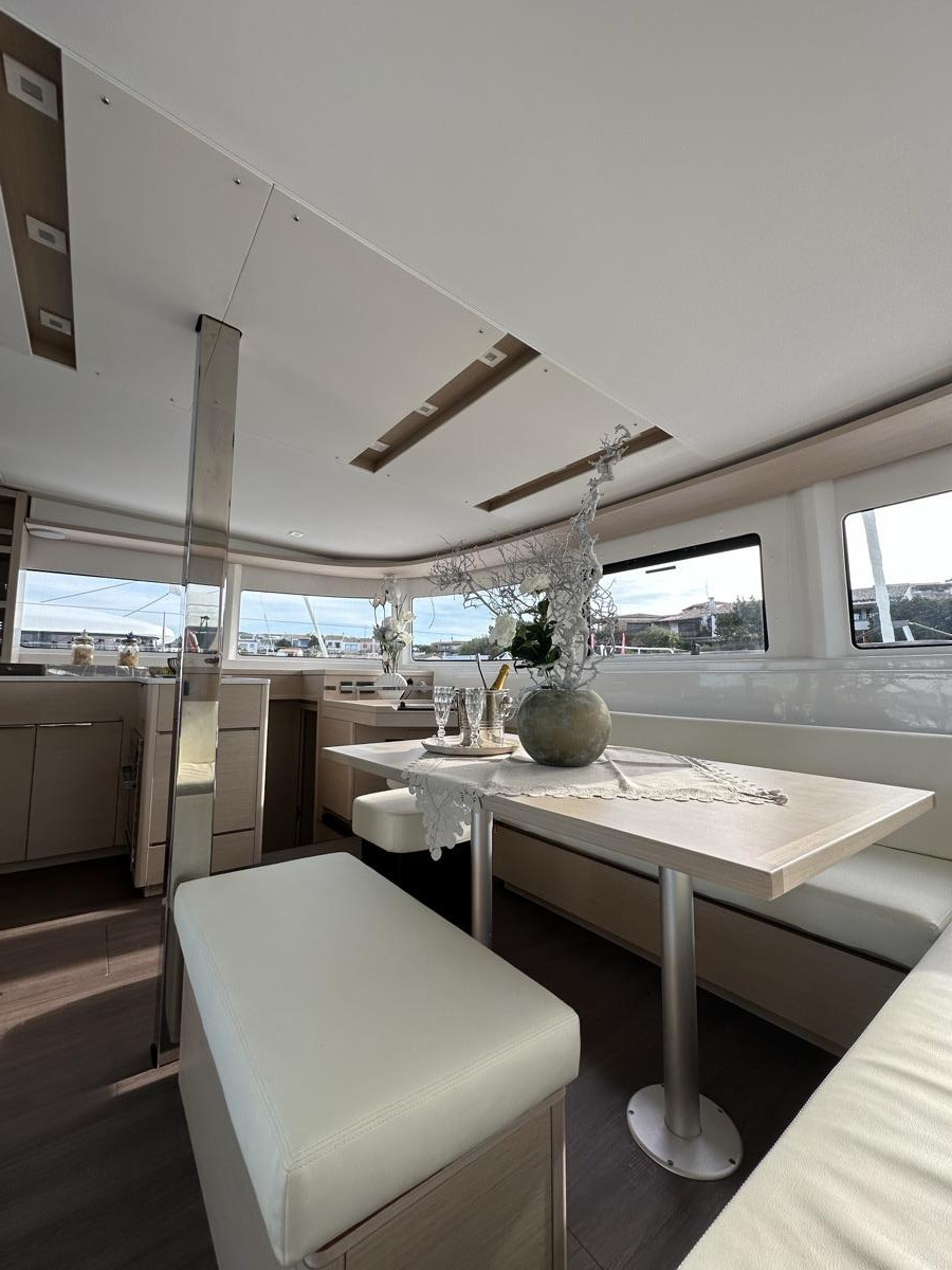 Lagoon 46 — photo 12