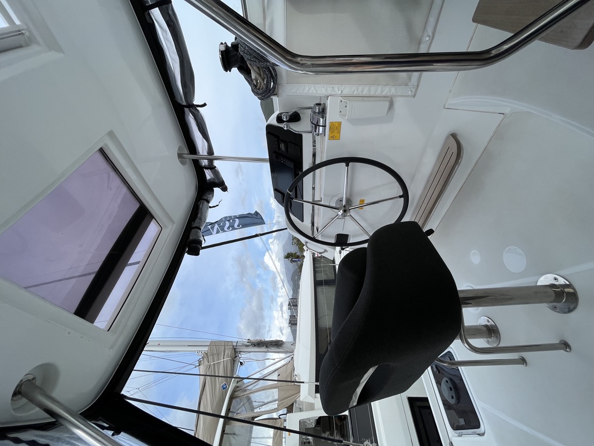 Lagoon 42 — photo 10