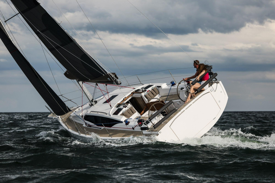 Maxus 35 (see with our base extra options availability as Air Conditioned) — photo 99