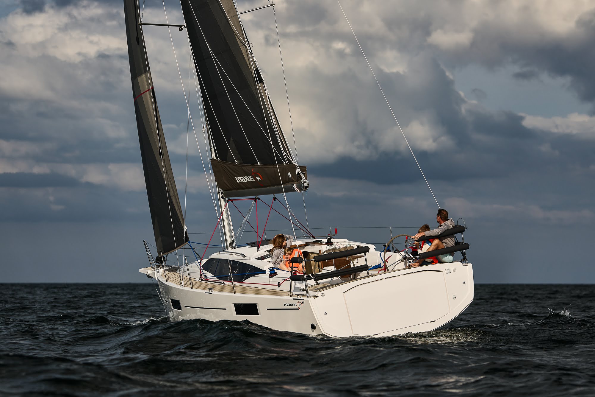 Maxus 35 (see with our base extra options availability as Air Conditioned) — photo 168