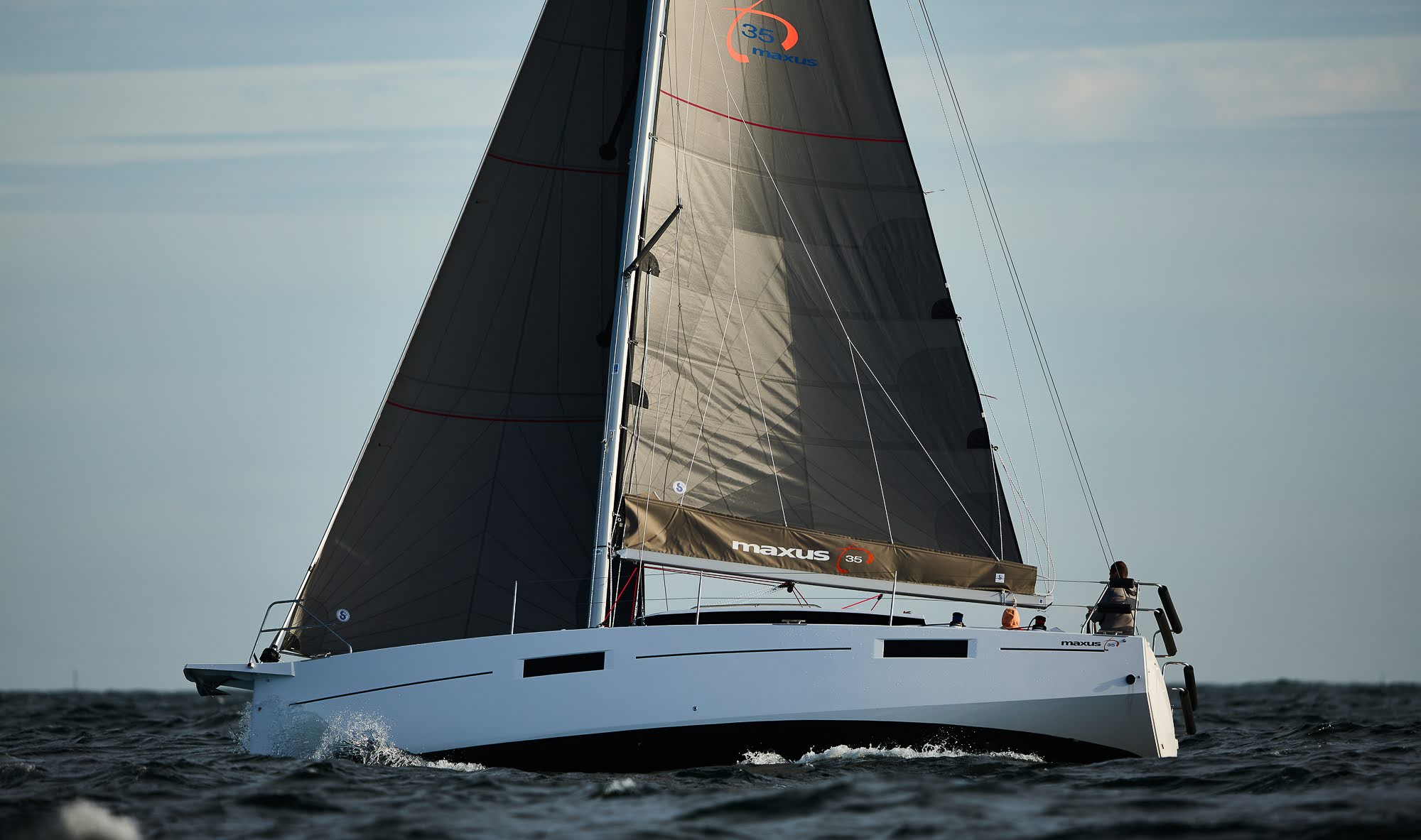 Maxus 35 (see with our base extra options availability as Air Conditioned) — photo 78