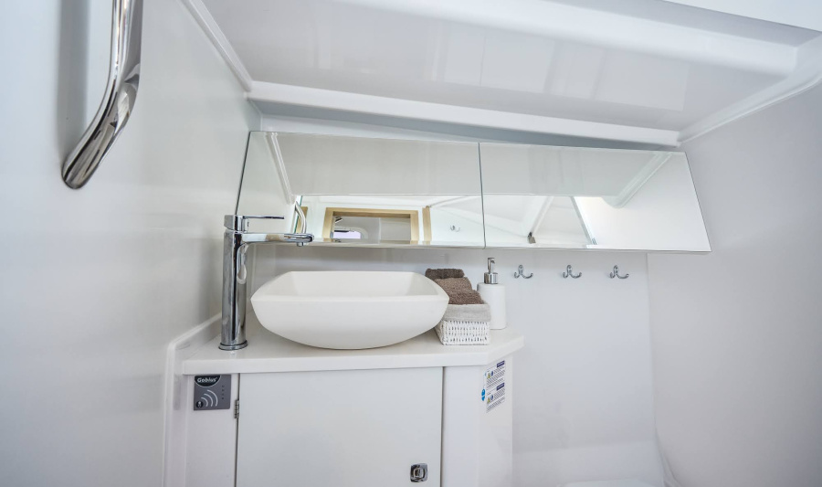 Maxus 35 (see with our base extra options availability as Air Conditioned) — photo 102