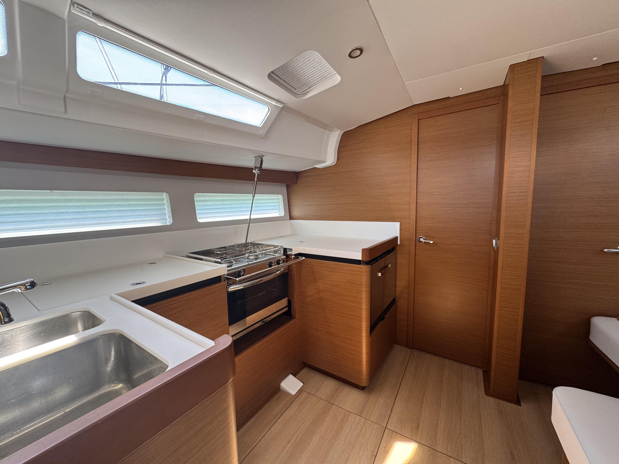 Sun Odyssey 490 — photo 10
