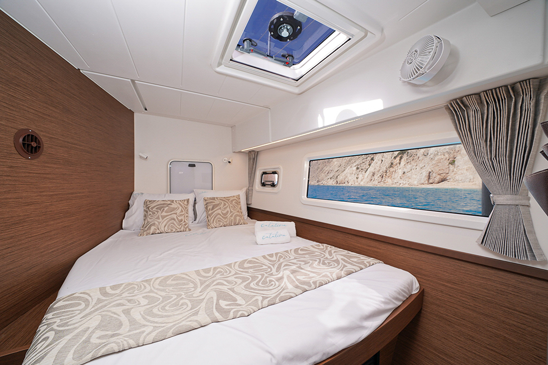 Lagoon 42 — photo 2