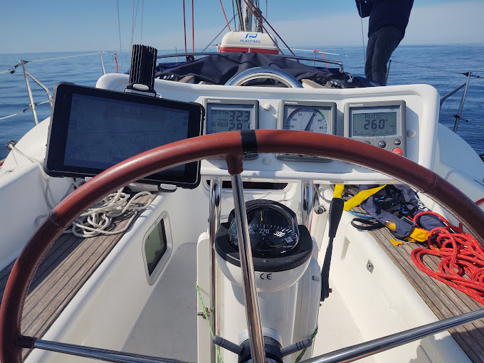 Sun Odyssey 32i — photo 1