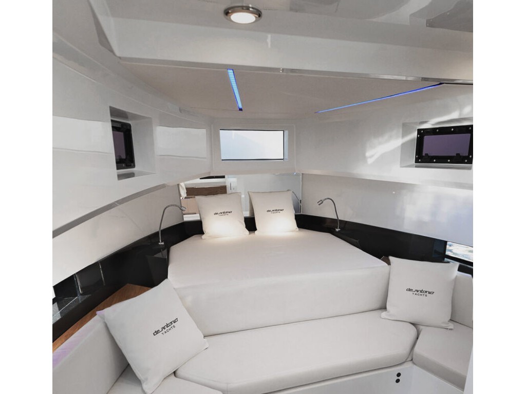 De Antonio 36 Hard Top — photo 7