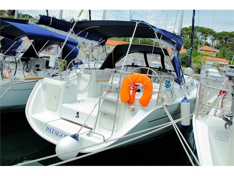 Beneteau Cyclades 39 — photo 1