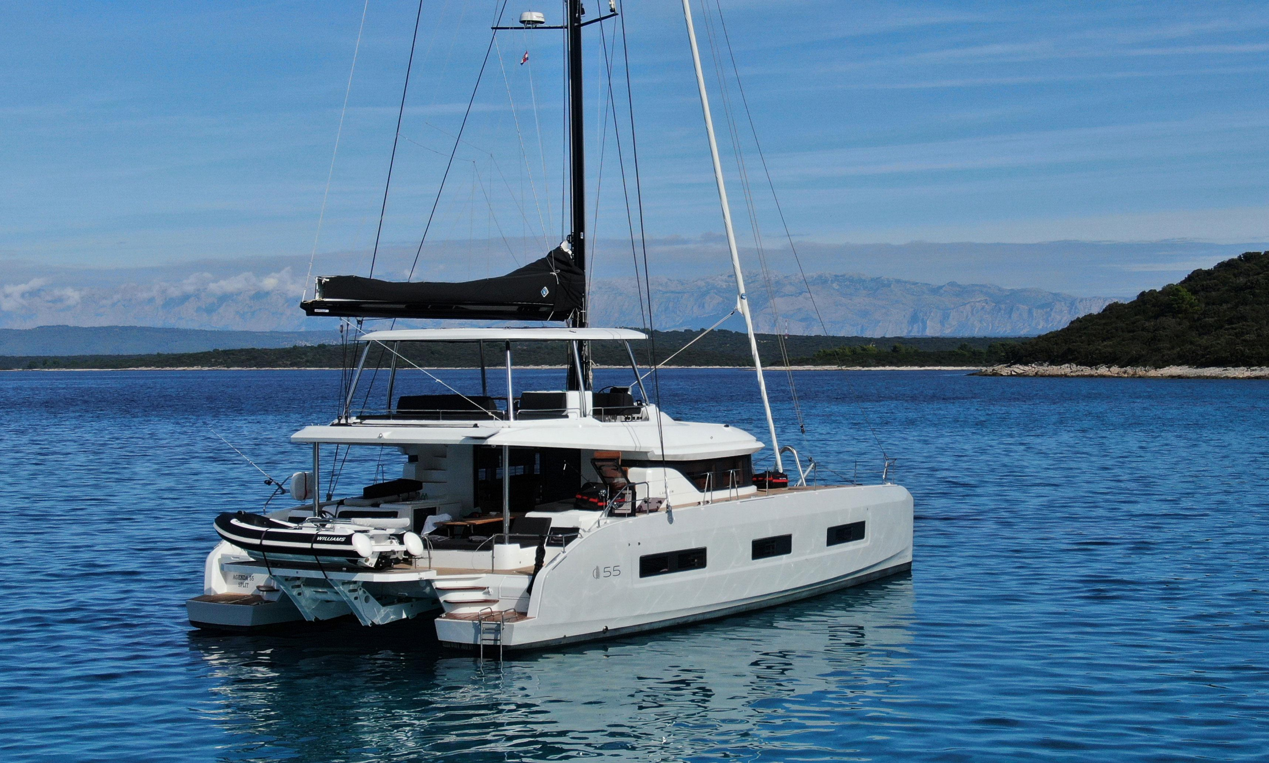 Lagoon 55 — photo 8