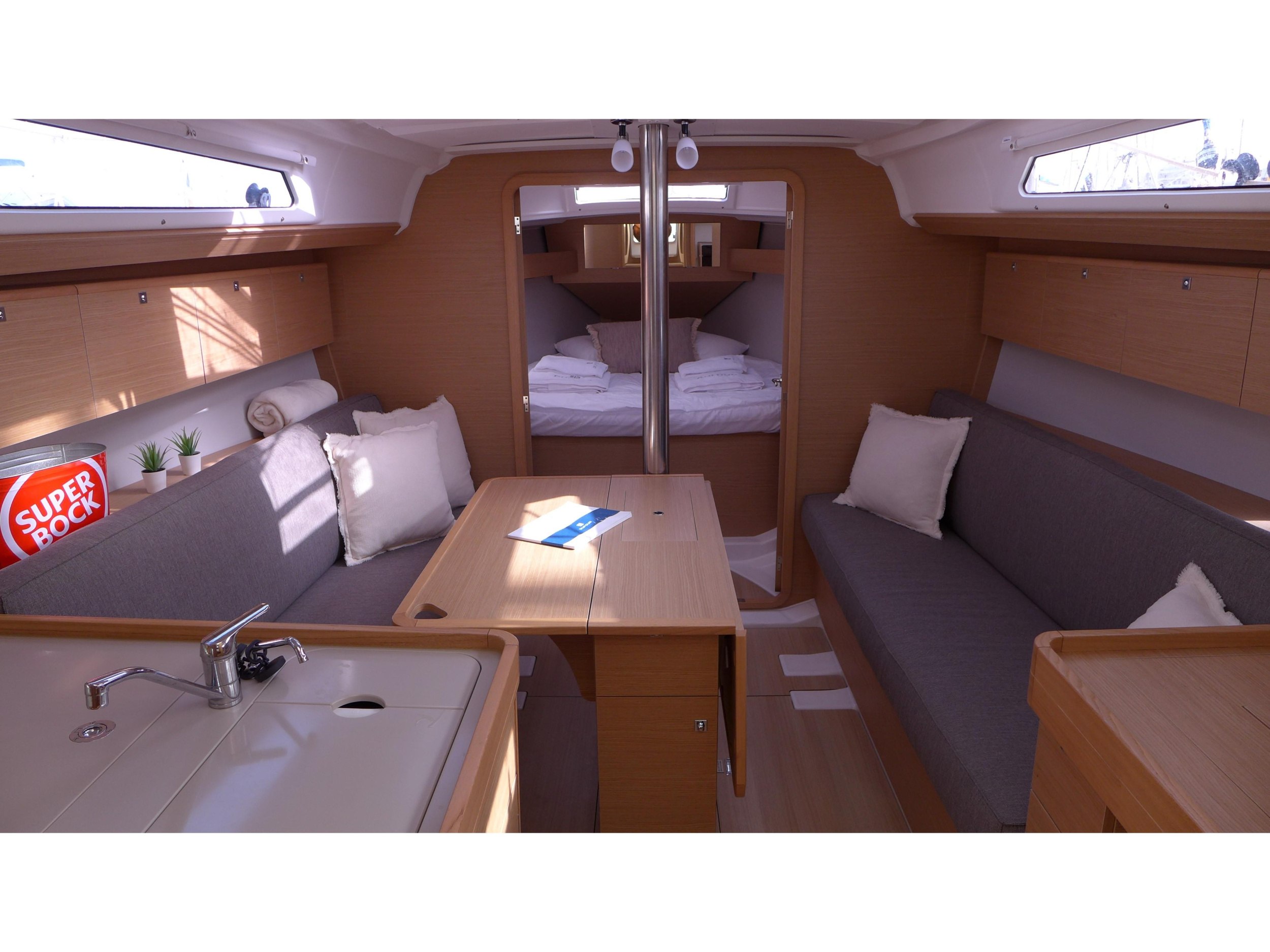 Dufour 360 — photo 18