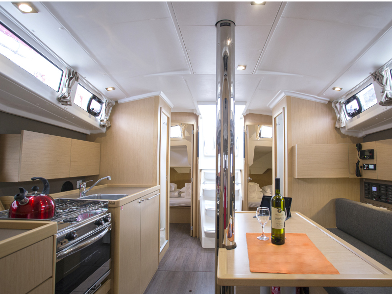 Oceanis 38.1 — photo 2