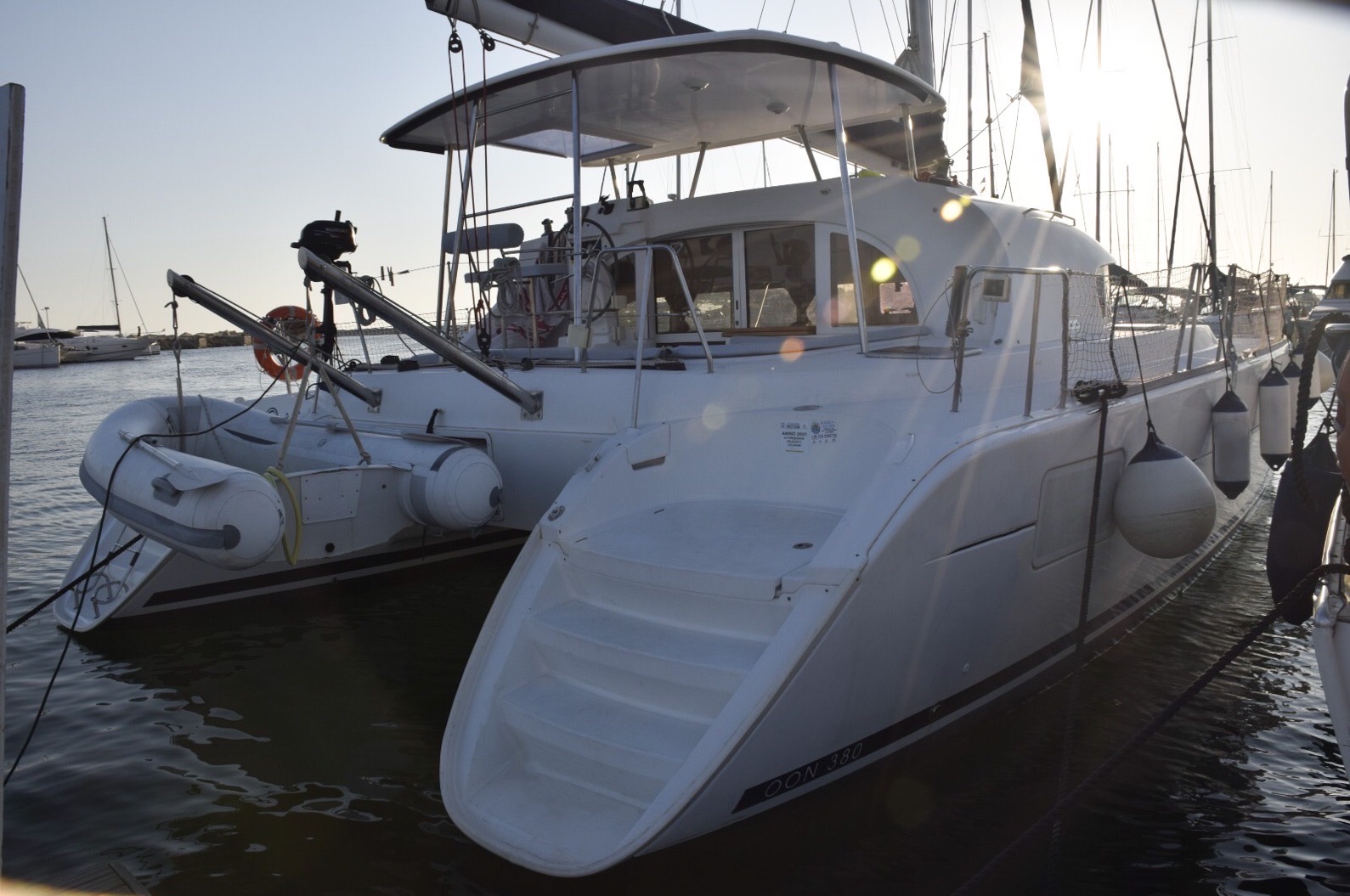 Lagoon 380 — photo 7
