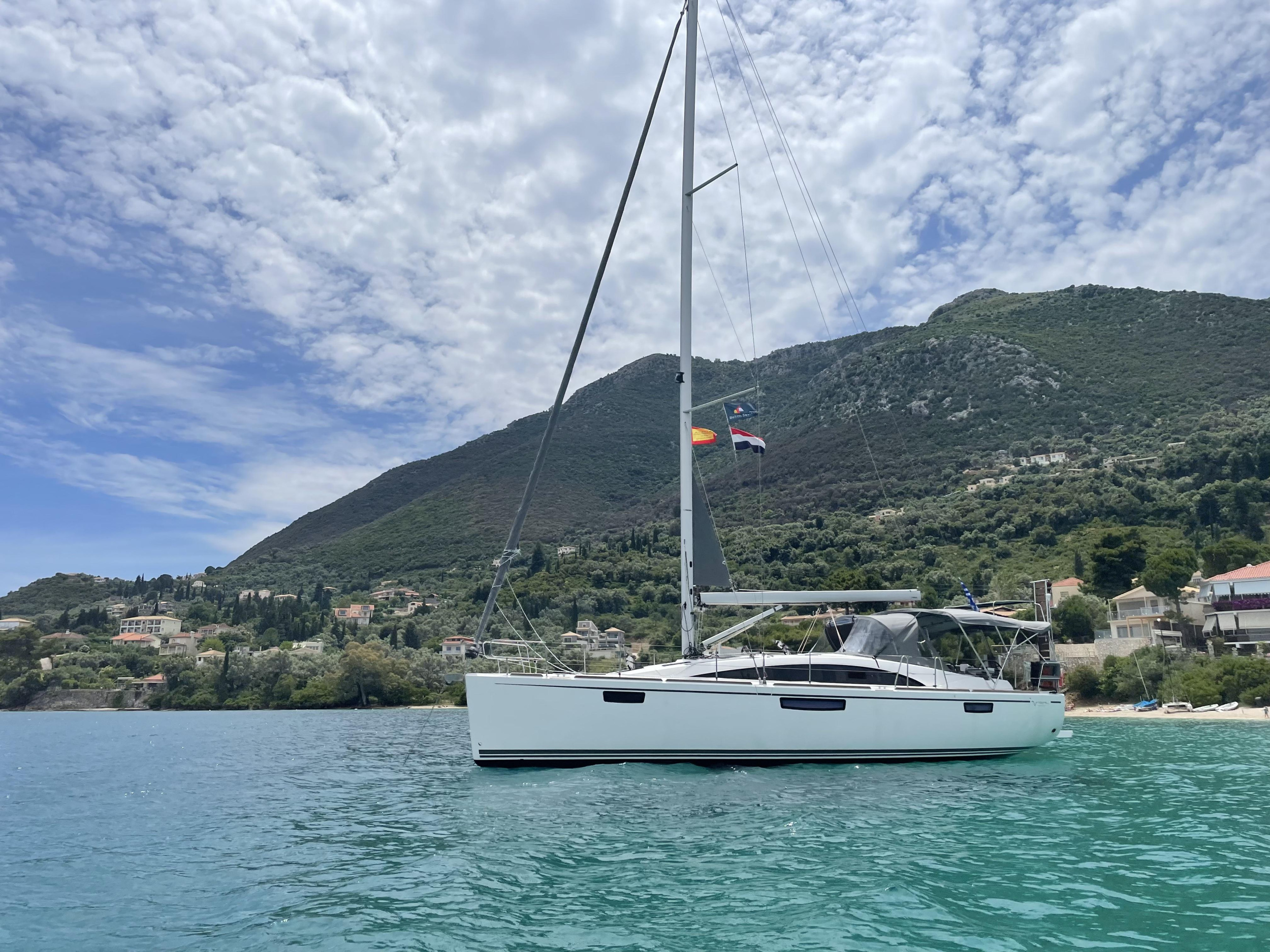 Bavaria Vision 42 Owner Version — photo 1